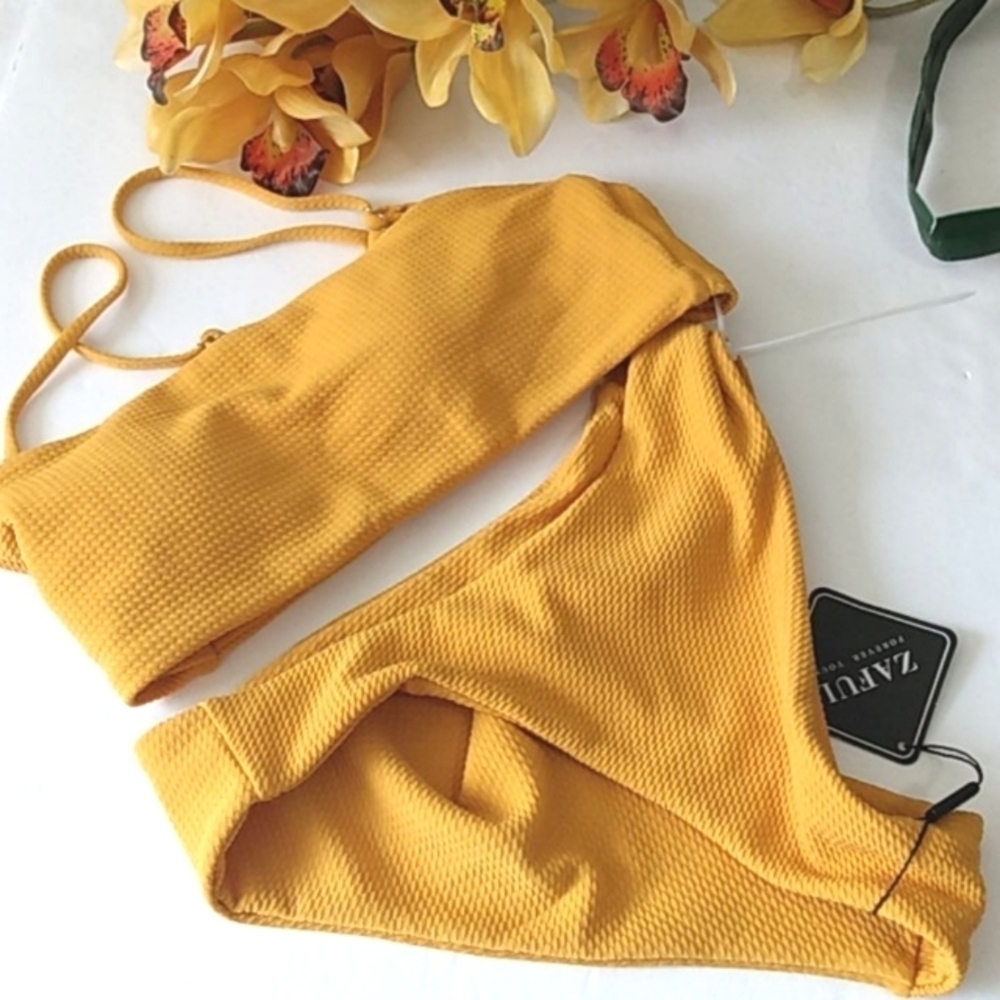 ZAFUL GOLD BANDEAU TOP AND HI-CUT HIGH WAISTED BIKINI BOTTOM SET SIZE MED NWT